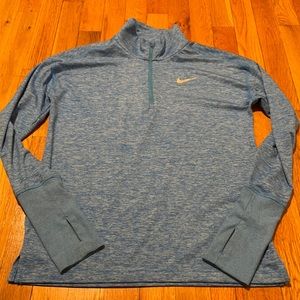 Nike women top
